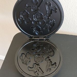 Disney Characters Waffle/ Baker with Dial